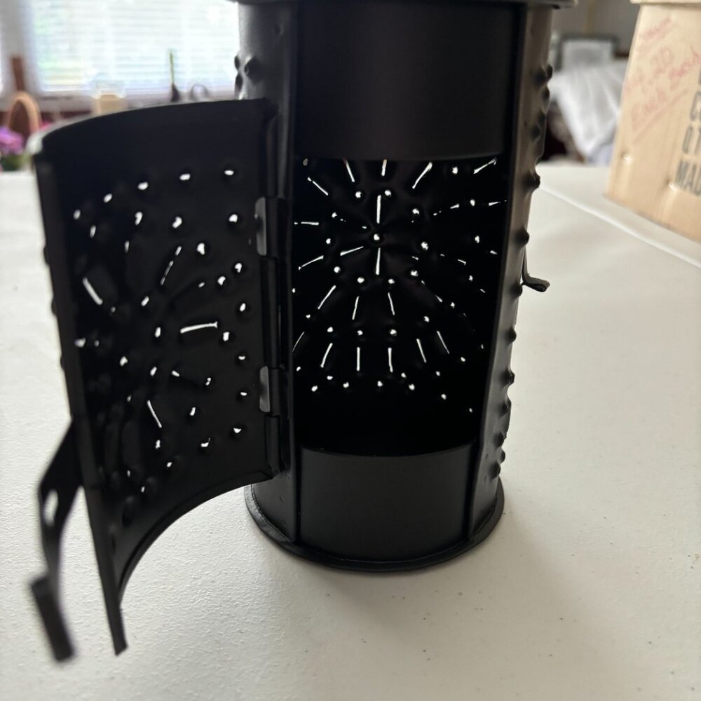 Metal Latern - Picture 2 of 2